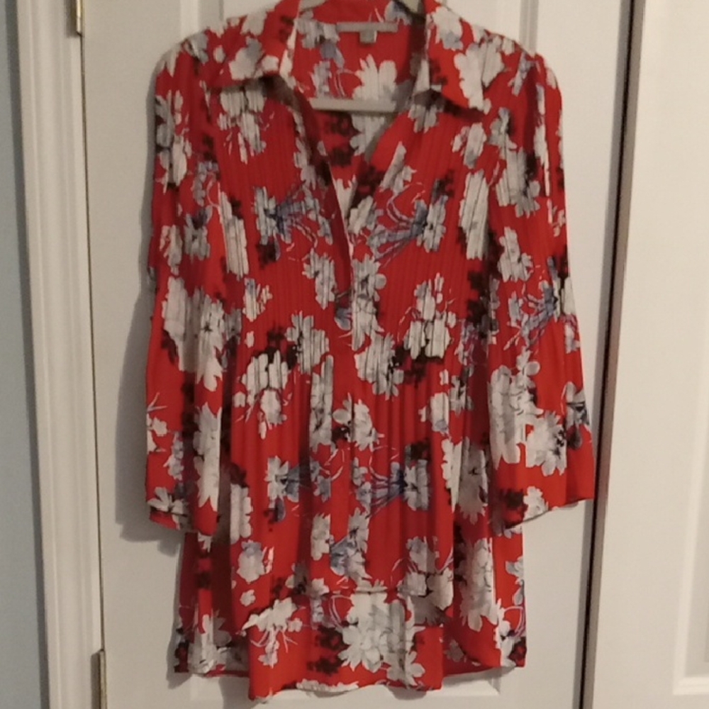 Valerie Stevens Red Floral Button Down Shirt